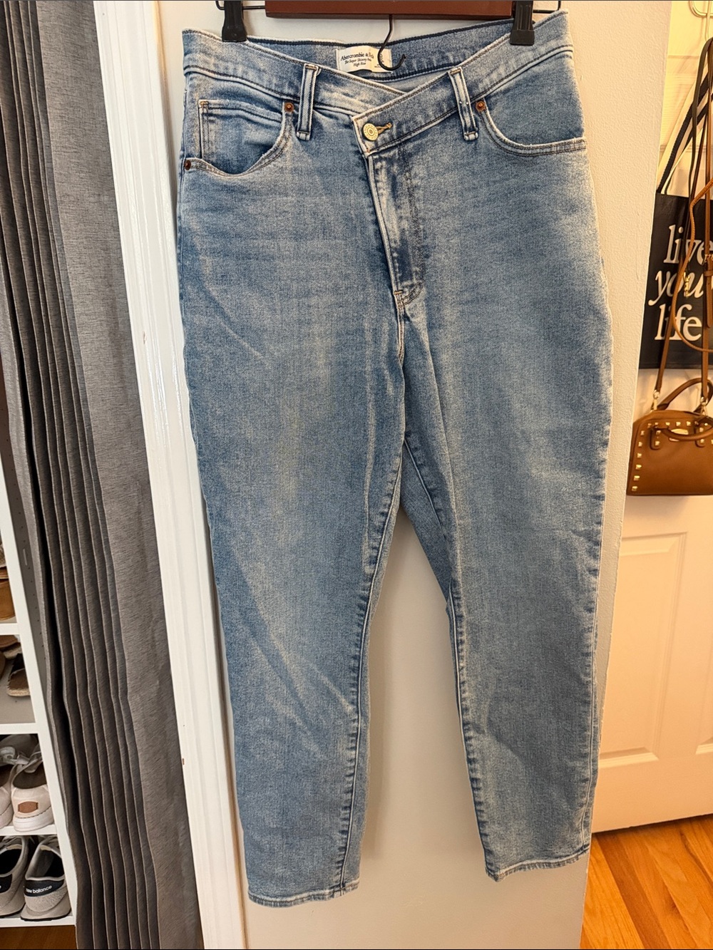 Abercrombie & Fitch Light Blue High-Rise Cropped Jeans. Curve love!
